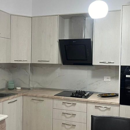 Visar Apartments Vlore Bagian luar foto