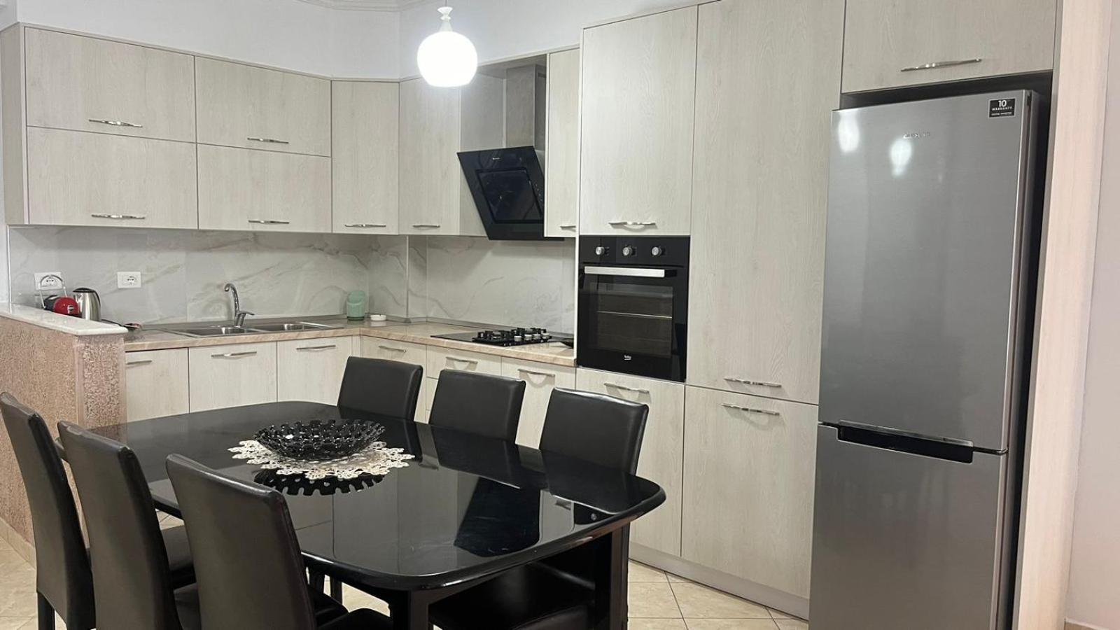 Visar Apartments Vlore Bagian luar foto