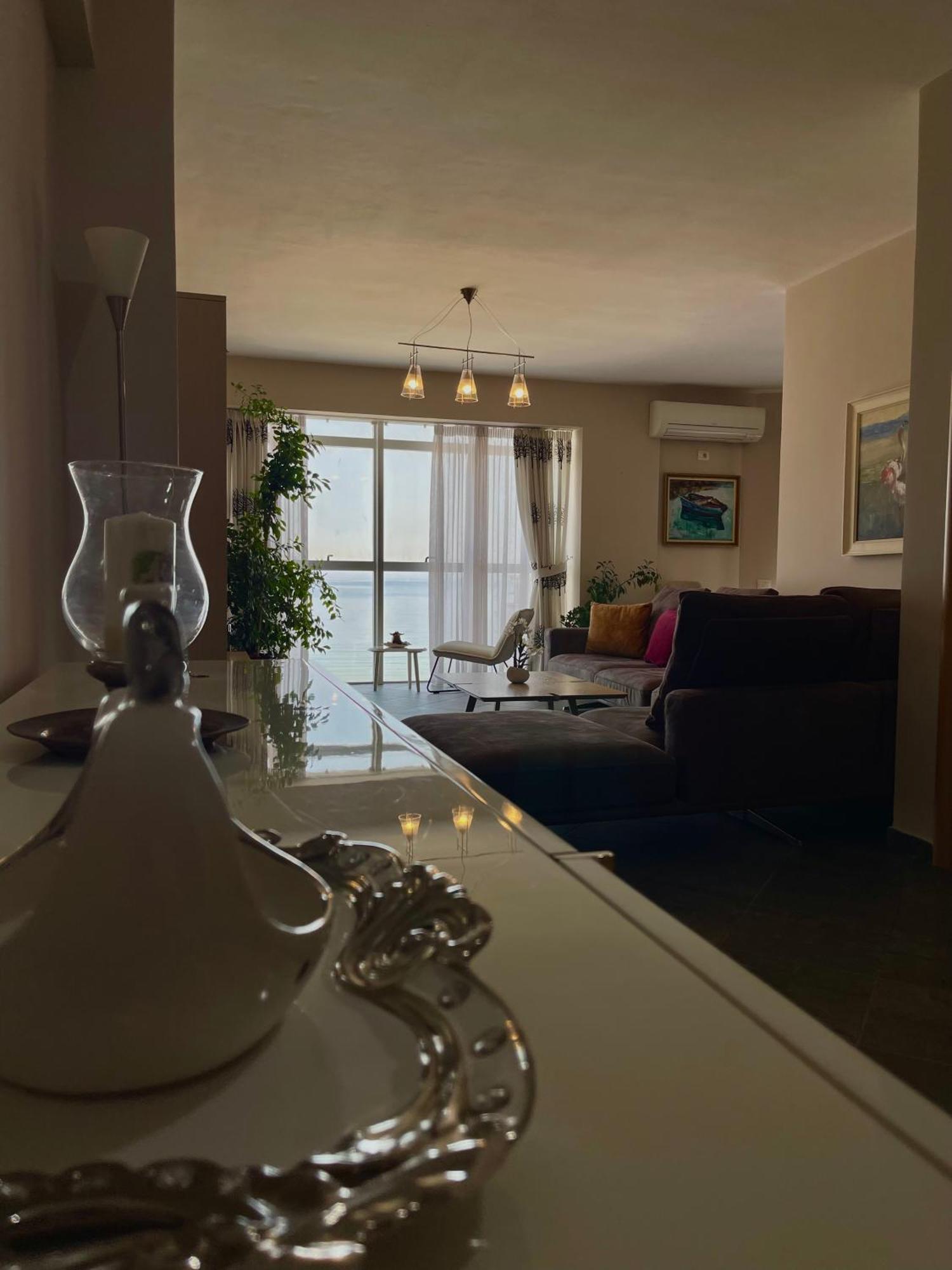 Visar Apartments Vlore Bagian luar foto