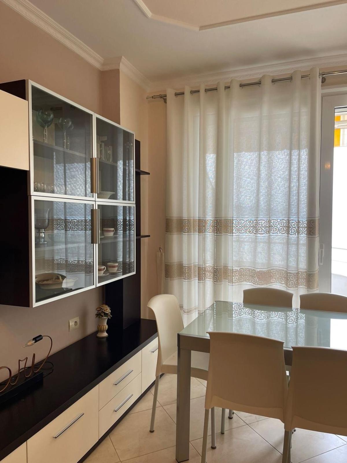 Visar Apartments Vlore Bagian luar foto